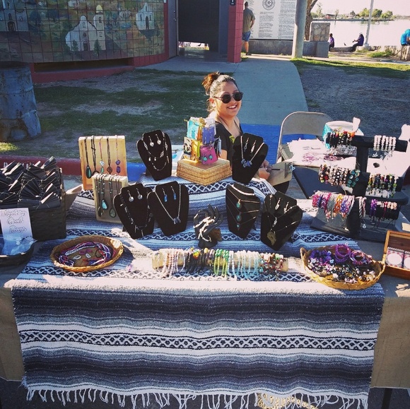 Meet your Posher, Adriana - Picture 2 of 7